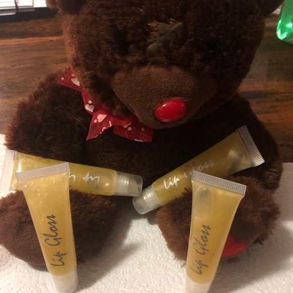 Lips gloss and lashes - Picture 13 of 16